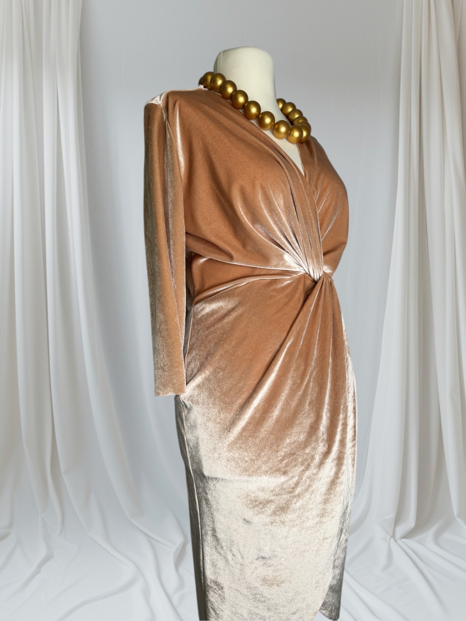 Robe beige Creme, Taille M, tissu viscose