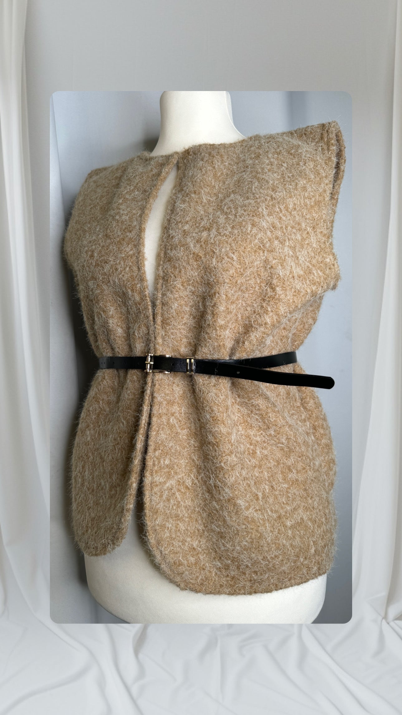 Gilet sans ceinture Taille M couleur beige crème