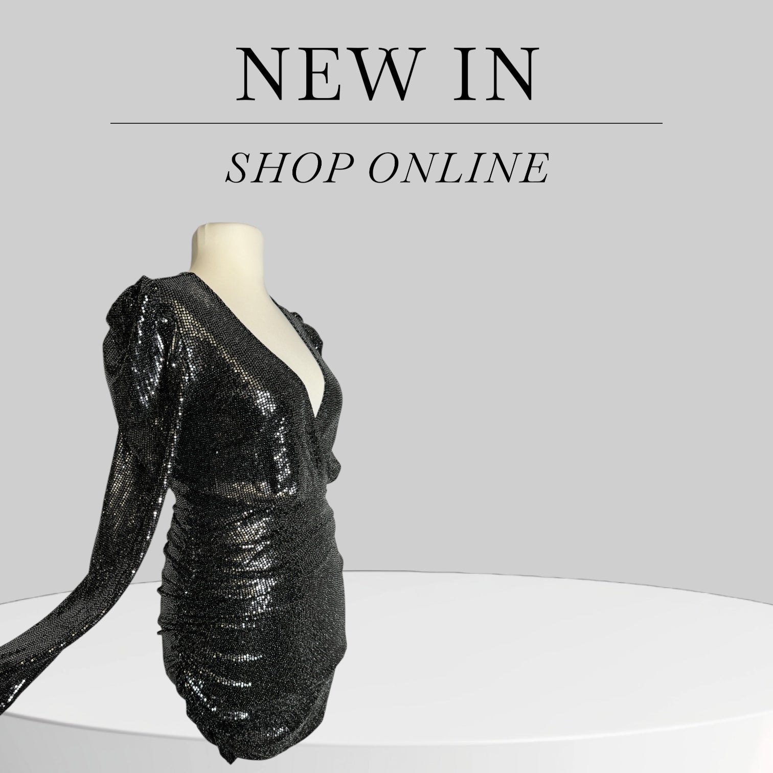 Robe courte noire avec paillettes, Taille M