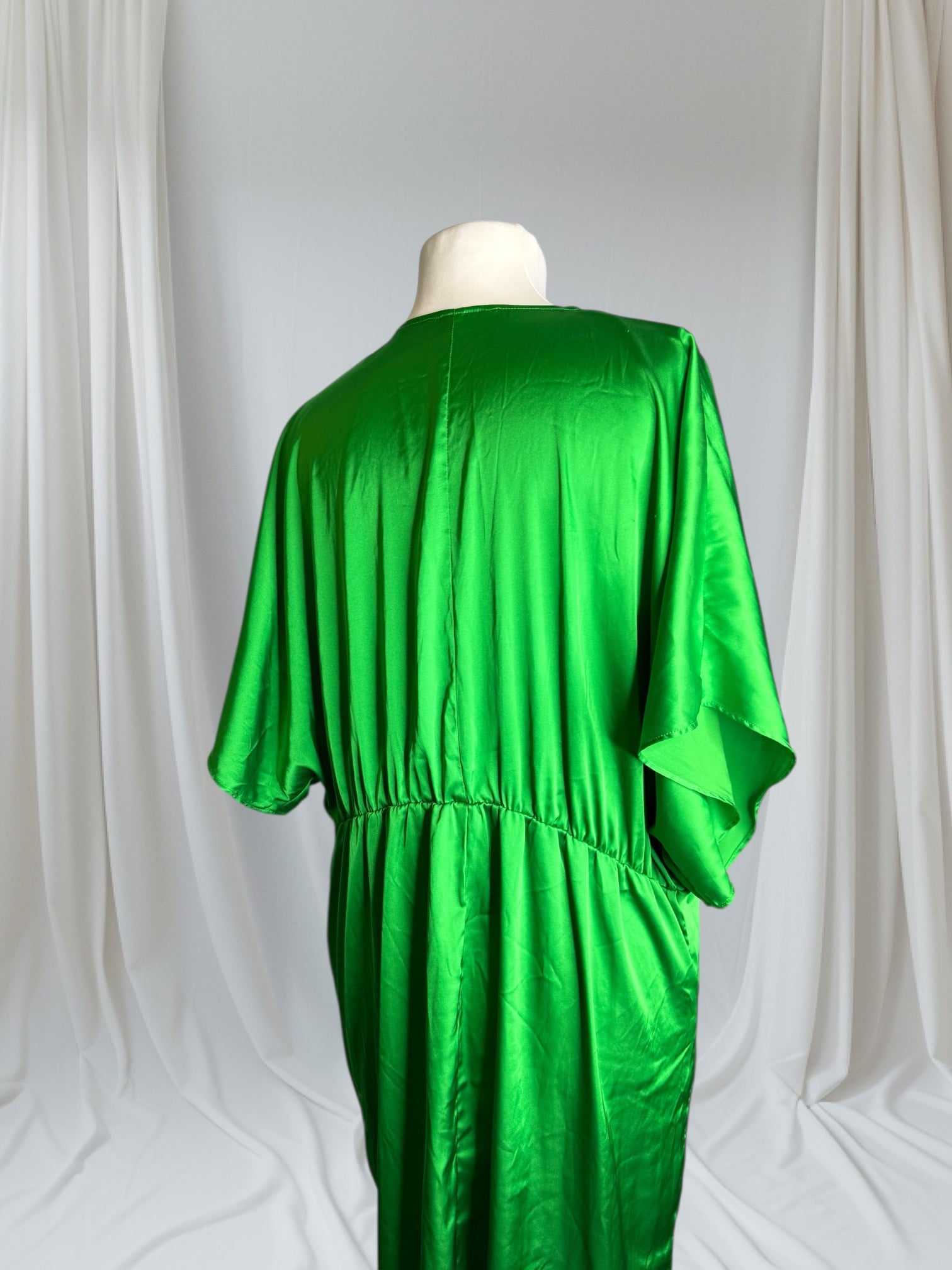 Robe couleur Vert, Soie, Taille 2XL