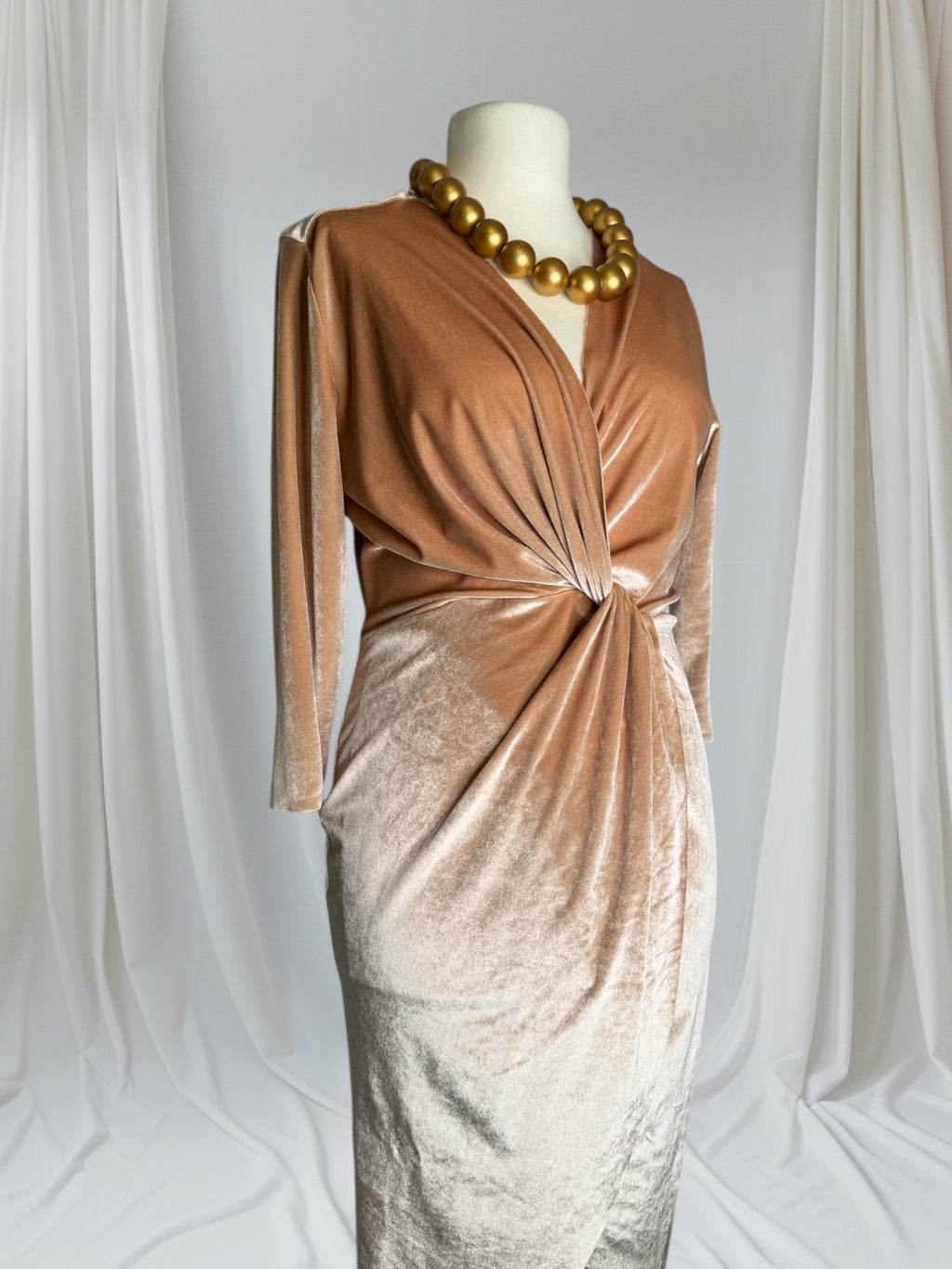 Robe beige Creme, Taille M, tissu viscose