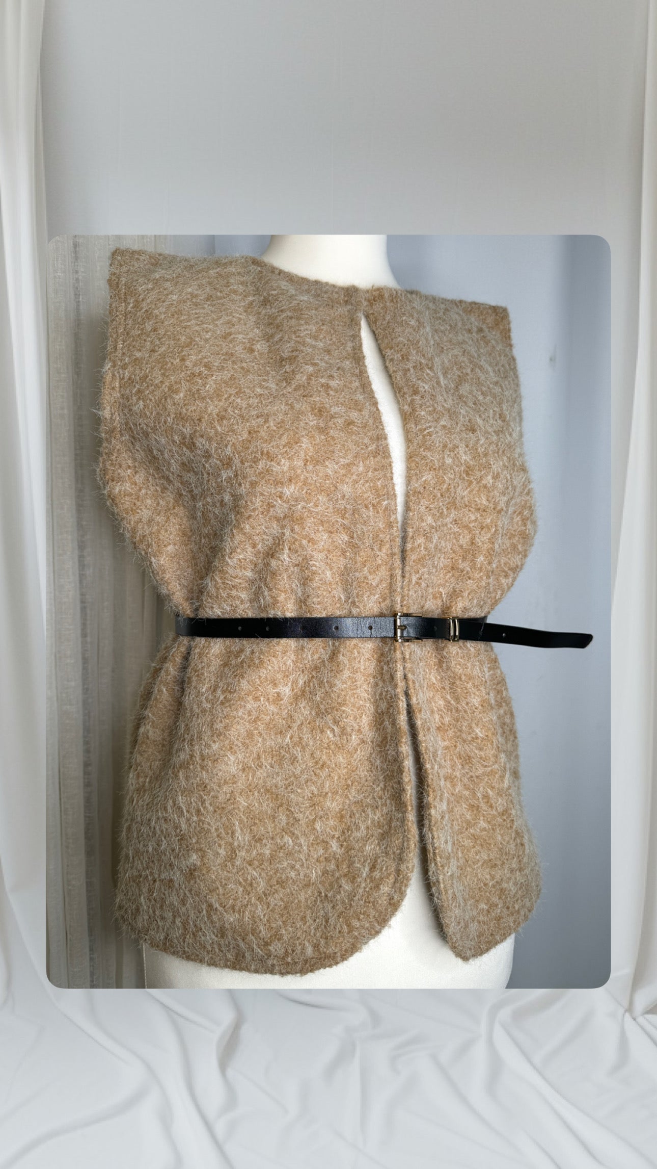 Gilet sans ceinture Taille M couleur beige crème