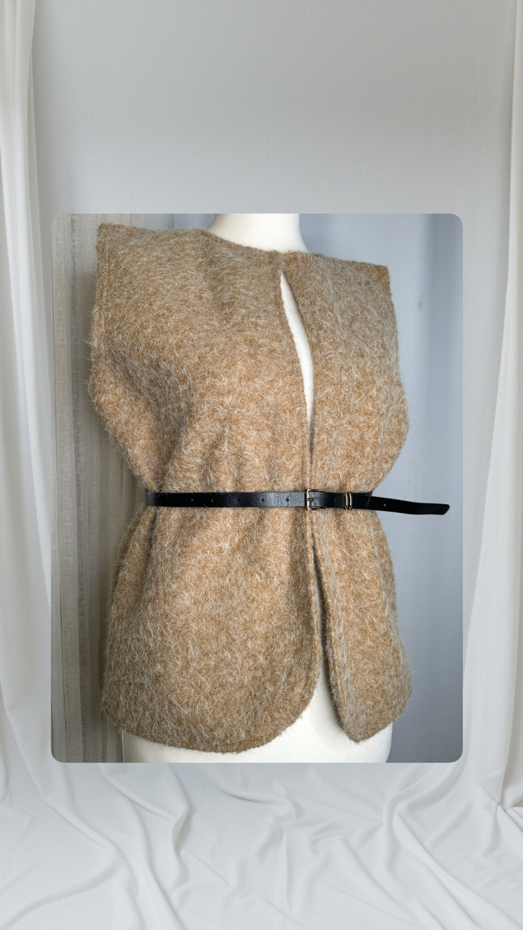 Gilet sans ceinture Taille M couleur beige crème